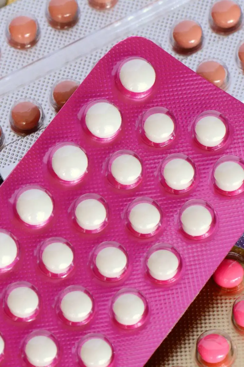 Birth control pill: Side effects, risks, alternatives, and ...